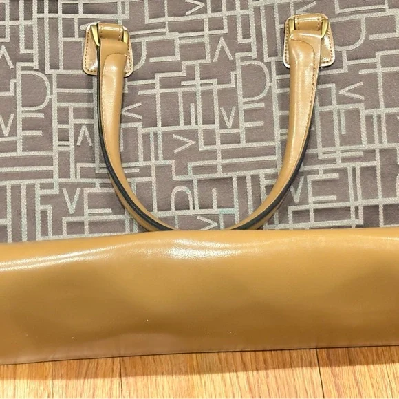 Diane Von Furstenberg Logo Large Fashion Laptop Tote Bag Olive & Camel 18x13x5 - Picture 7 of 12